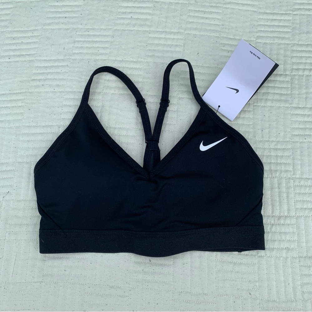 NWT Nike Women's Black Sports Bra Size Small